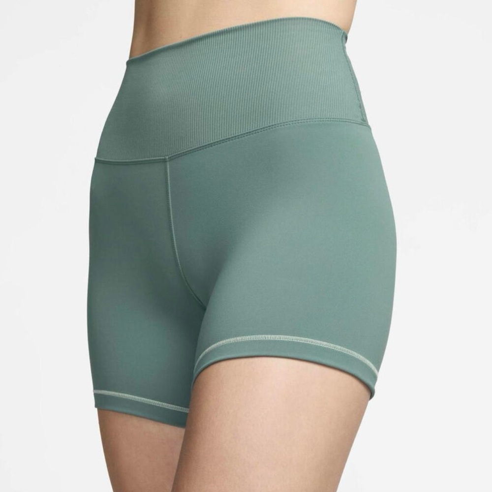(NWT) Nike One Rib Women’s Dri-Fit Training Biker Shorts in Green, Medium